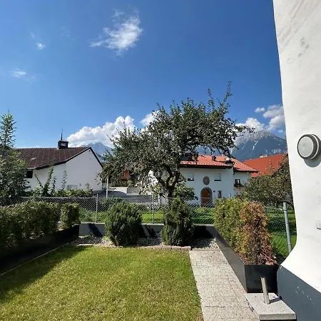 Rustic Alpine Garden Escape İnnsbruck
